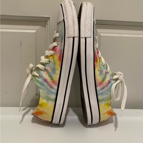 Converse Colorful Tie-Dye Sneakers - Picture 2 of 6